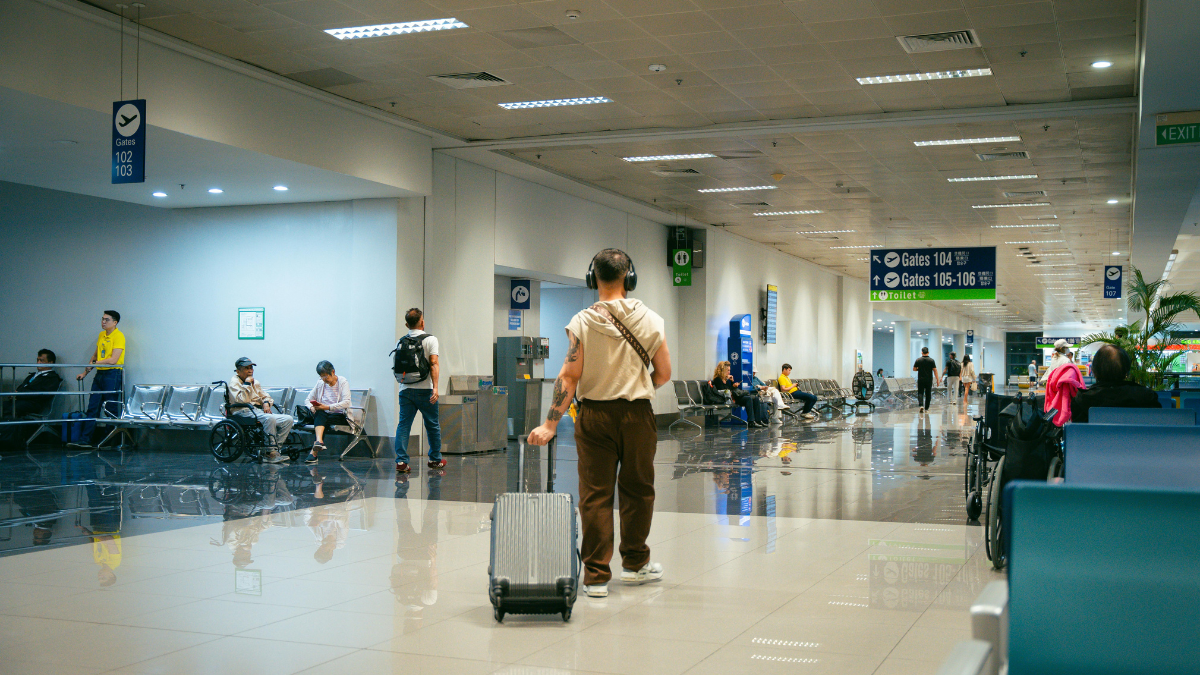 Smart Airport Survival Guide: Comfort & Convenience