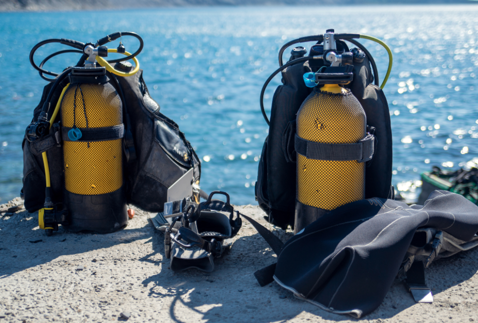 Scuba Diving Essentials: Gear, Safety Items & Packing Guide