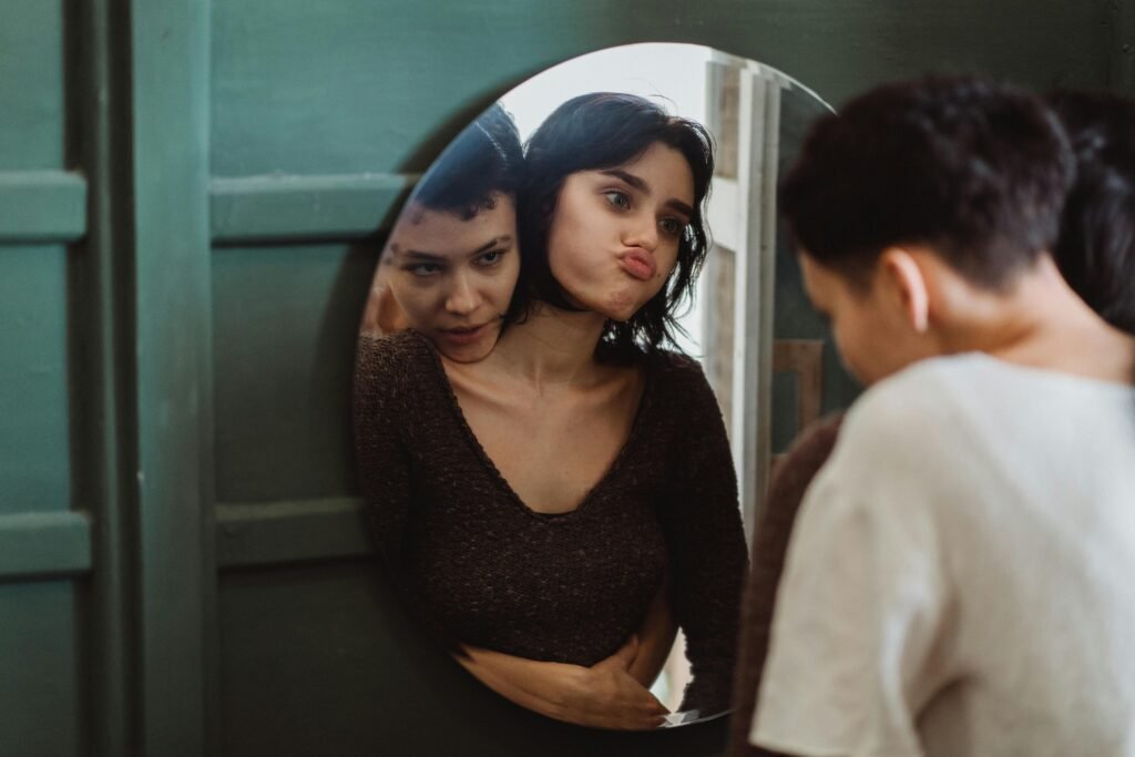12 Ugly Things Women Do in Relationships(+Why They Happen)