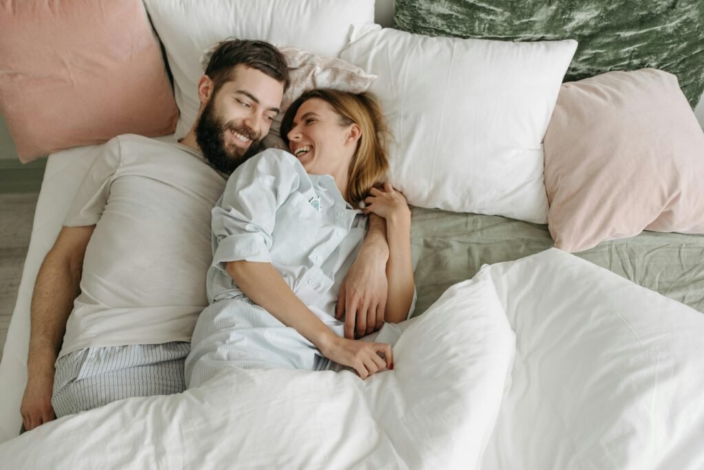 13 Signs He Is Good in Bed (+Why They Matter)